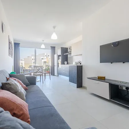 Brand New 3 Bdr 2 Bth B10 Apartment