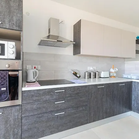 Brand New 3 Bdr 2 Bth B10 Apartment St. Paul's Bay