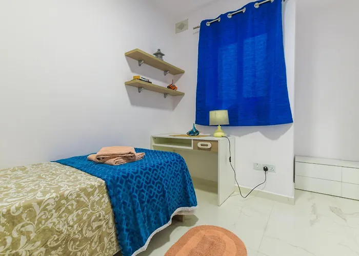 Apartment Brand New 3 Bdr 2 Bth B10 *