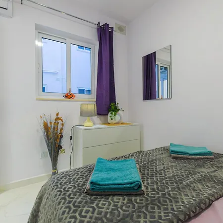Apartament Brand New 3 Bdr 2 Bth B10 *
