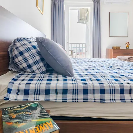 Apartament Brand New 3 Bdr 2 Bth B10 *