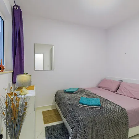 Διαμέρισμα Brand New 3 Bdr 2 Bth B10 Σεντ Πόλς Μπέι